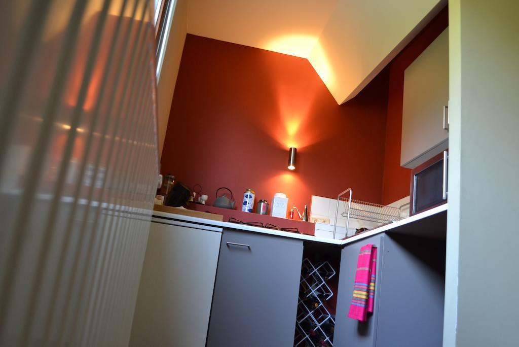 Bed & Breakfast Des Roses Voltaire Brussels